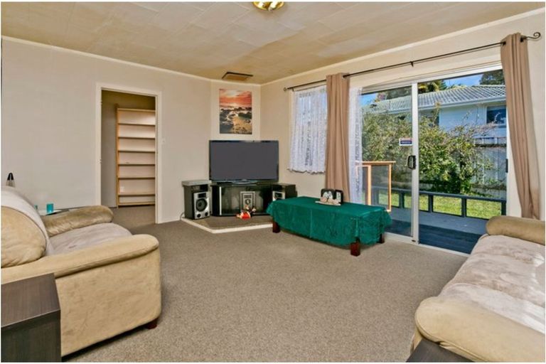 Photo of property in 30 Jillian Drive, Ranui, Auckland, 0612
