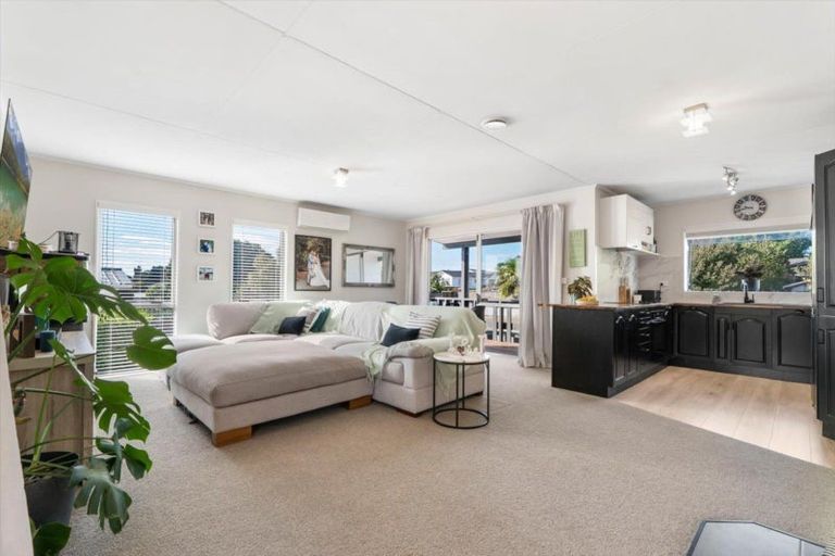 Photo of property in 9 Milsom Place, Te Puke, 3119