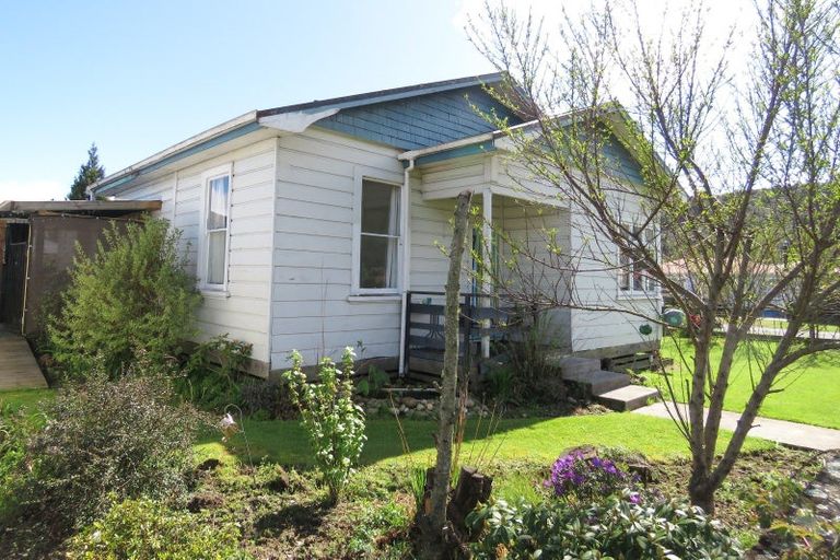 Photo of property in 8 Ranft Street, Reefton, 7830