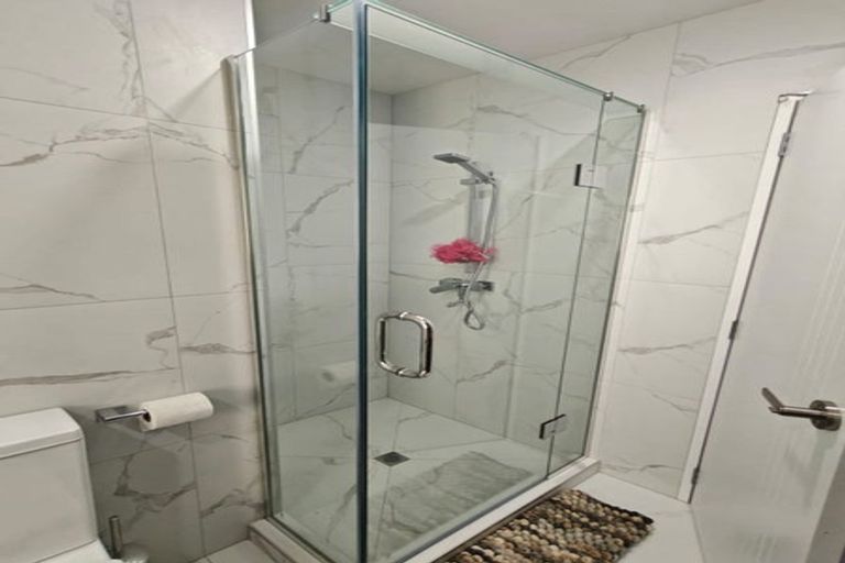 Photo of property in 12c Minaret Drive, Bucklands Beach, Auckland, 2014