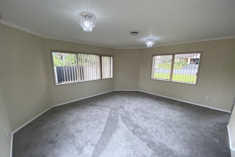 Photo of property in 7 Bibury Avenue, Henderson, Auckland, 0612