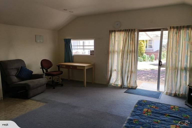 Photo of property in 80 Withells Road, Avonhead, Christchurch, 8042