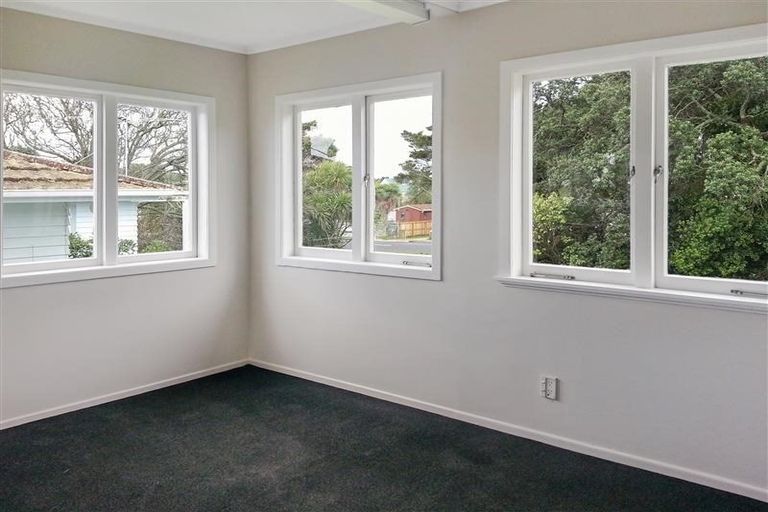 Photo of property in 10 Roys Road, Weymouth, Auckland, 2103