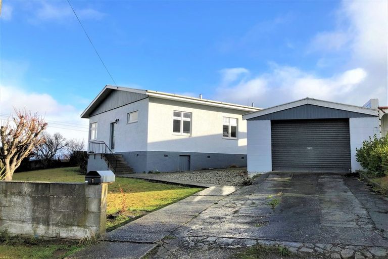 Photo of property in 1 Mcneil Street, Balclutha, 9230