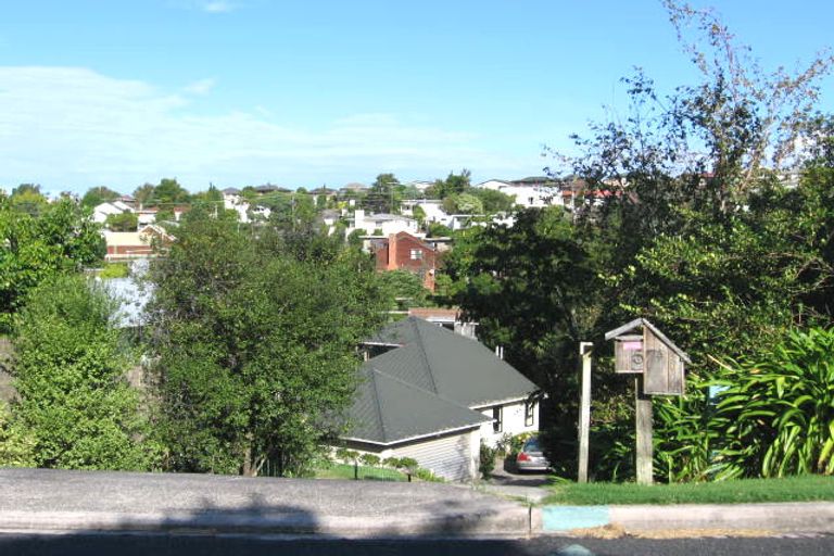 Photo of property in 2/57 Hebron Road, Waiake, Auckland, 0630