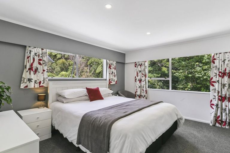 Photo of property in 30 Lupin Terrace, Tawa, Wellington, 5028