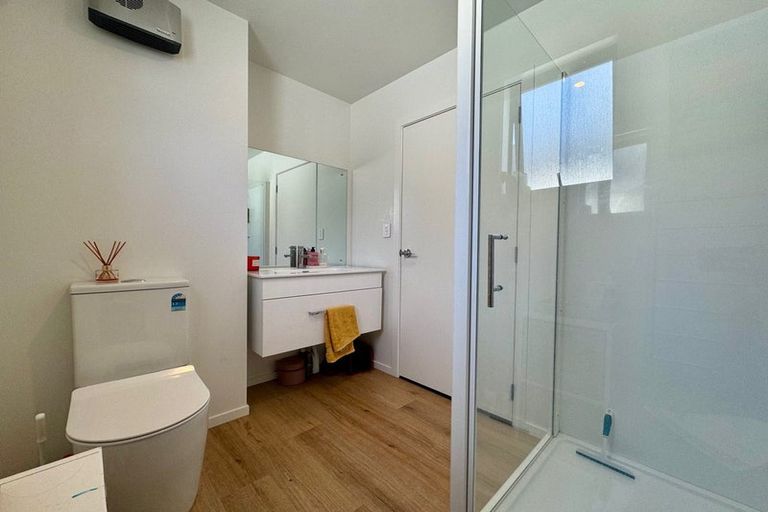 Photo of property in 2/20 Ballinger Place, Carterton, 5713