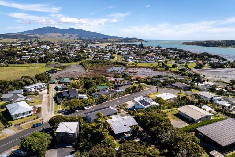 Photo of property in 8a Government Road, Raglan, 3225