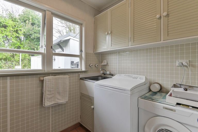 Photo of property in 6 Carl Avenue, Havelock North, 4130