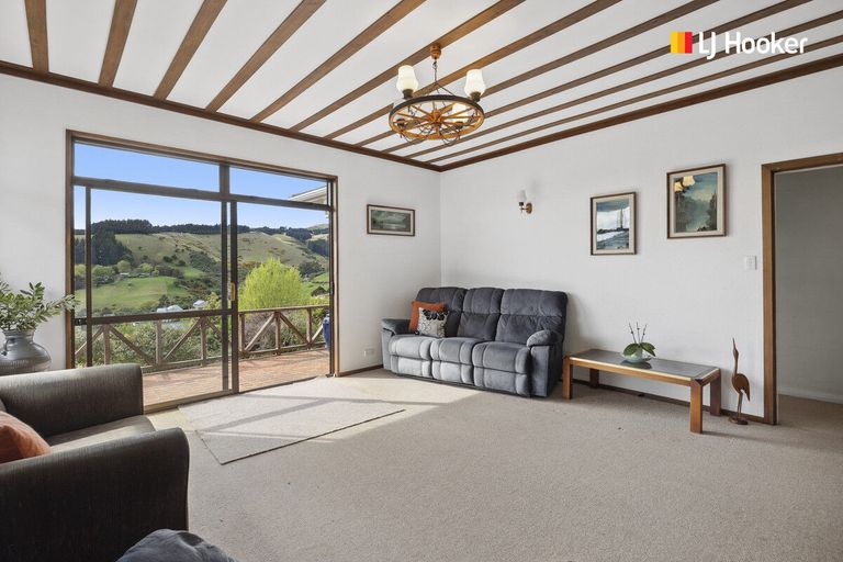 Photo of property in 9 Featherston Street, Macandrew Bay, Dunedin, 9014