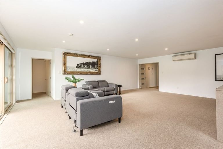 Photo of property in 29 Davaar Crescent, Broomfield, Christchurch, 8042