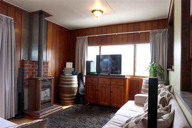 Photo of property in 71 Hattaway Avenue, Bucklands Beach, Auckland, 2012