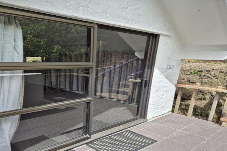 Photo of property in 2b Weranui Road, Waiwera, Orewa, 0994