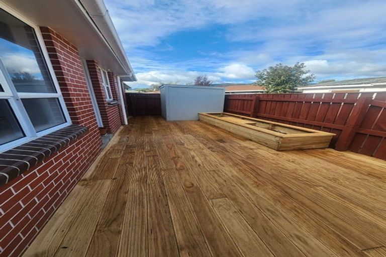 Photo of property in 13-13a Benzie Avenue, Wallaceville, Upper Hutt, 5018