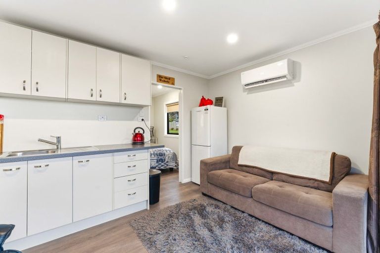 Photo of property in 28 Lakeview Street, Waihola, 9073