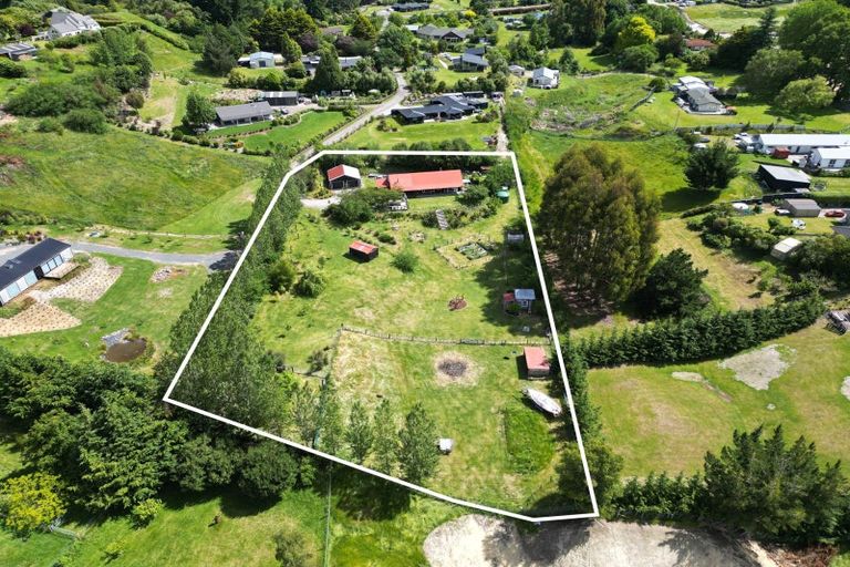 Photo of property in 1/142 Mapara Road, Acacia Bay, Taupo, 3385