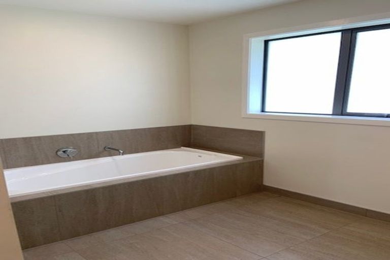 Photo of property in 51-53 Shaw Road, Oratia, Auckland, 0604