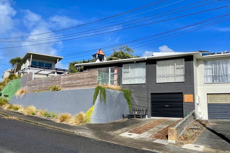 Photo of property in 3 Findlay Street, Moturoa, New Plymouth, 4310