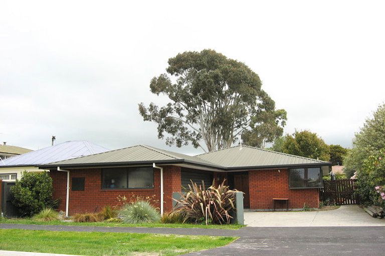 Photo of property in 7 Ayers Street, Rangiora, 7400