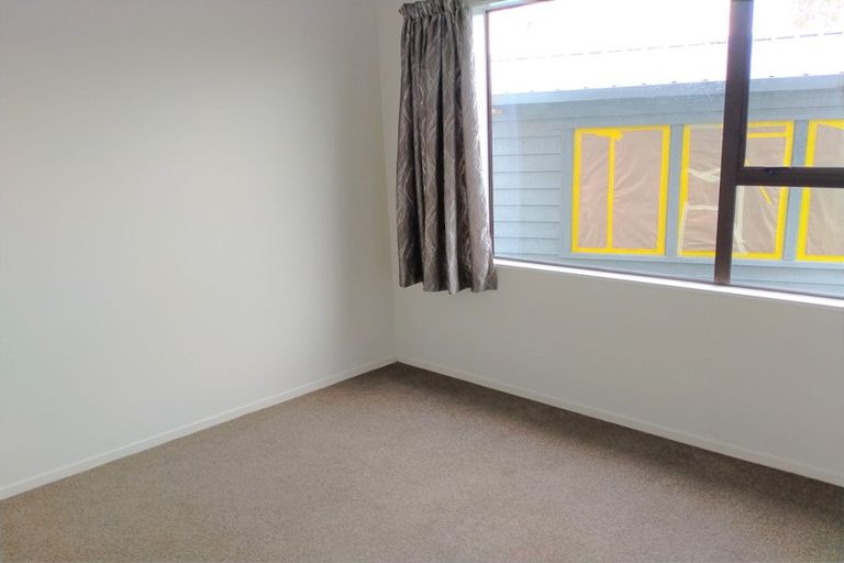 Photo of property in 25 Jeffares Place, Taradale, Napier, 4112