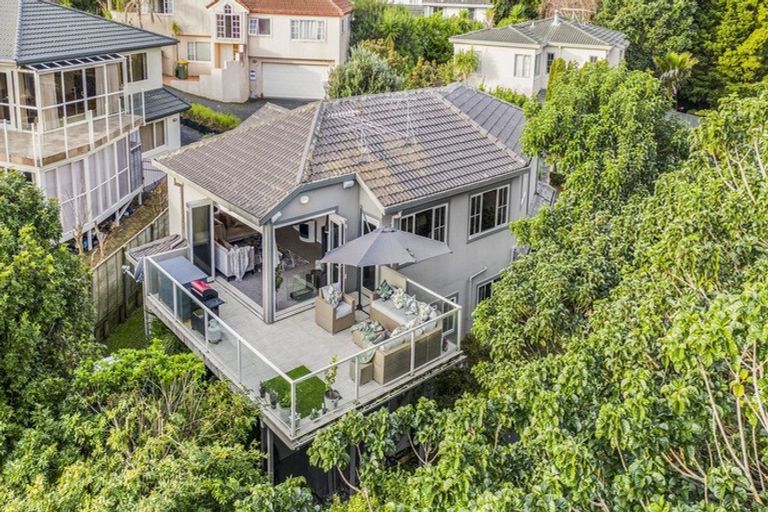 Photo of property in 57a Ribbonwood Crescent, Goodwood Heights, Auckland, 2105