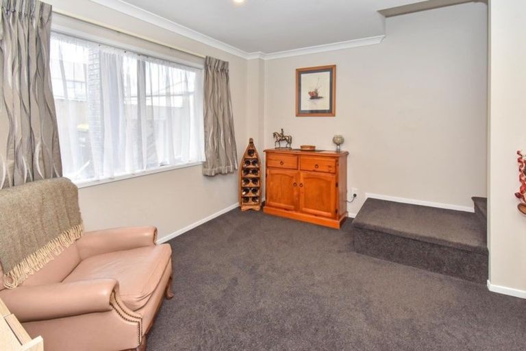 Photo of property in 19 Stella Drive, Clarks Beach, 2122