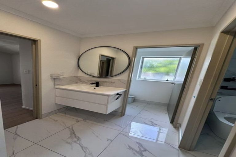 Photo of property in 41a Lynwood Road, New Lynn, Auckland, 0600