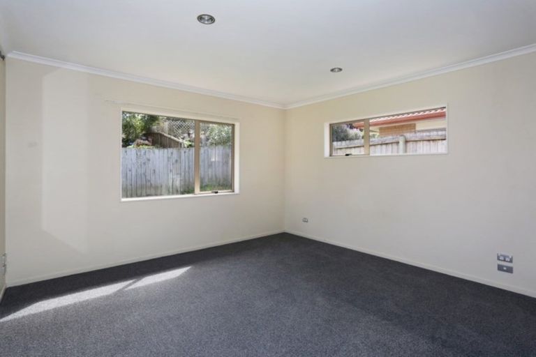 Photo of property in 12 Puketi Lane, Waiuku, 2123