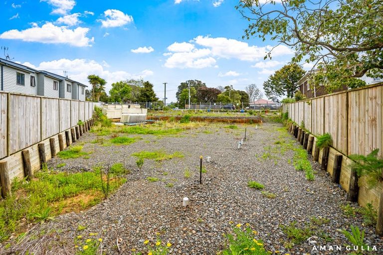 Photo of property in 34 West Coast Road, Glen Eden, Auckland, 0602