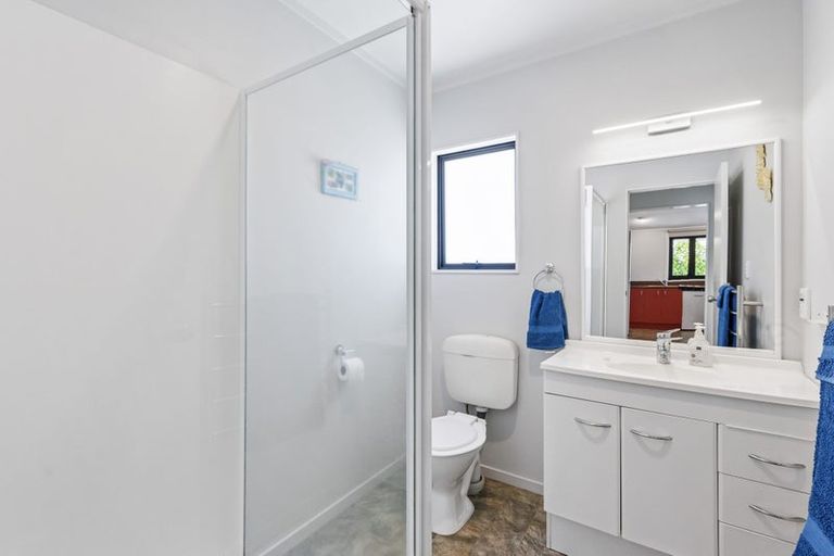 Photo of property in 7 Adrian Grove, Waikanae Beach, Waikanae, 5036