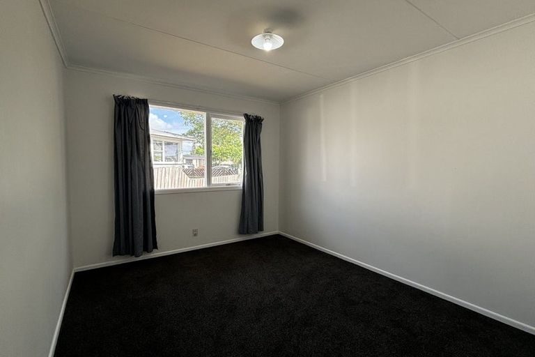 Photo of property in 77 Collins Road, Melville, Hamilton, 3206