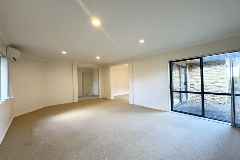 Photo of property in 4 Mackwell Road, Fairview Heights, Auckland, 0632