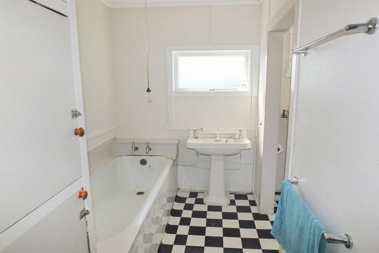 Photo of property in 40 Pratt Avenue, Foxton Beach, Foxton, 4815