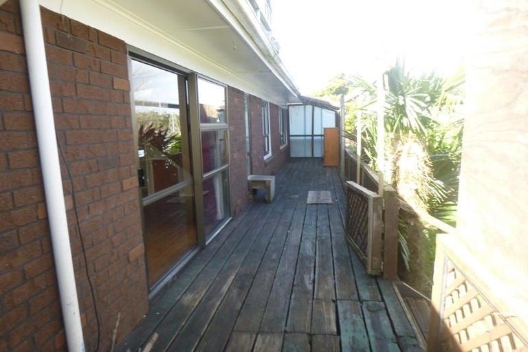 Photo of property in 8 Helleur Road, Massey, Auckland, 0614
