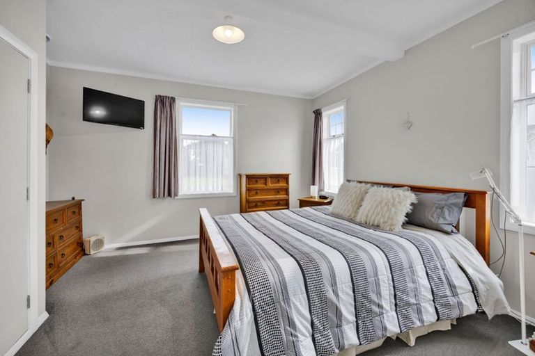 Photo of property in 74 Puriri Street, Hawera, 4610