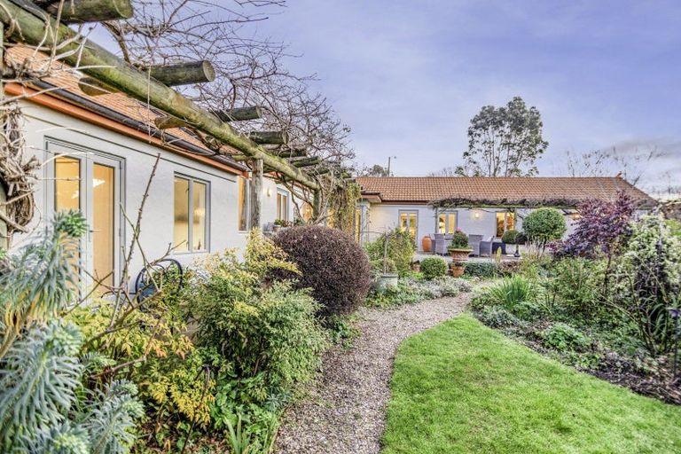 Photo of property in 65 Lucknow Road, Havelock North, 4130