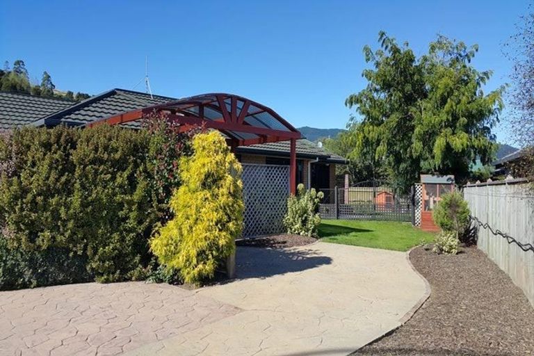 Photo of property in 6 Caroline Place, Stoke, Nelson, 7011