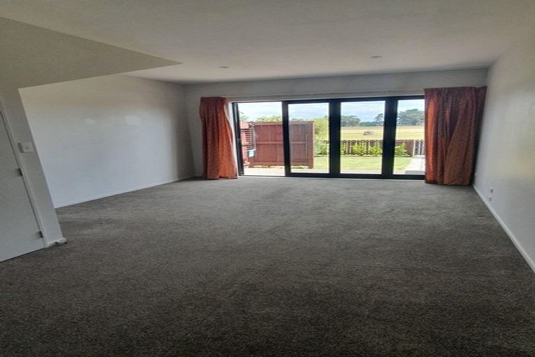 Photo of property in 9 Walsh Road, Papakura, 2110