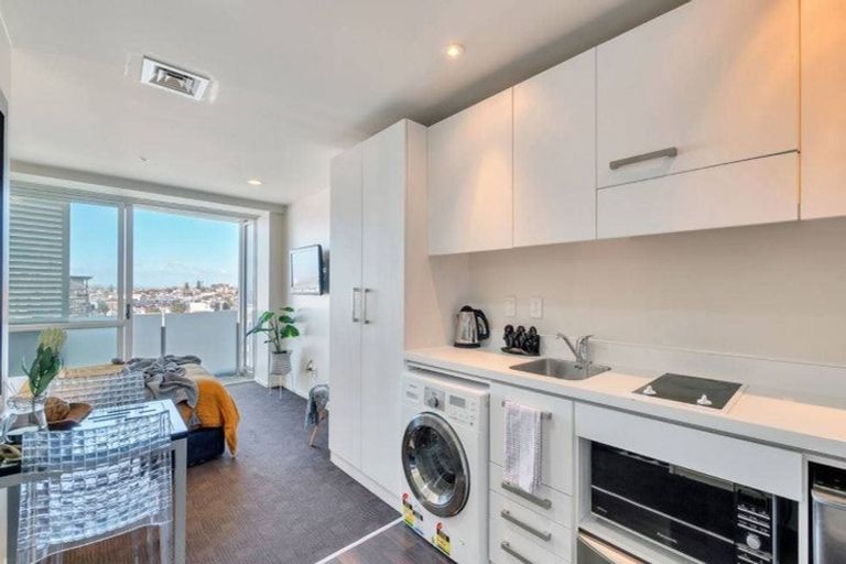Photo of property in The Quadrant Apartments, 822/10 Waterloo Quadrant, Auckland Central, Auckland, 1010