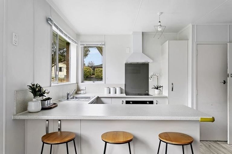 Photo of property in 30 Hyde Avenue, Richmond Heights, Taupo, 3330