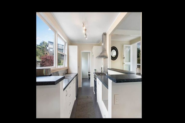 Photo of property in 1/7 Odette Road, Totara Vale, Auckland, 0629