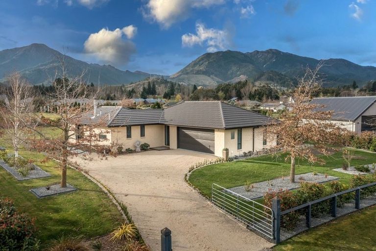 Photo of property in 30 Lochiel Drive, Hanmer Springs, 7334