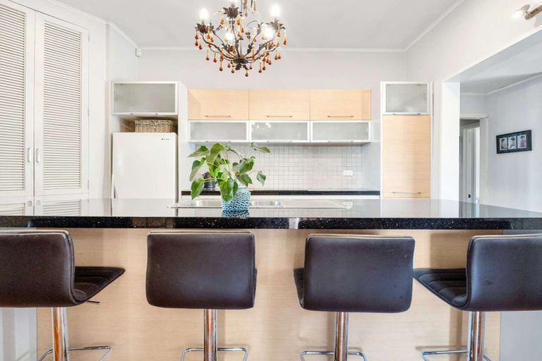 Photo of property in 97 Queen Street, Waiuku, 2123