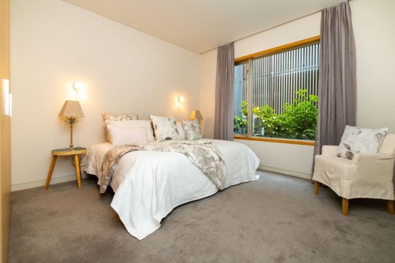 Photo of property in 2/5 Tanner Street, Havelock North, 4130
