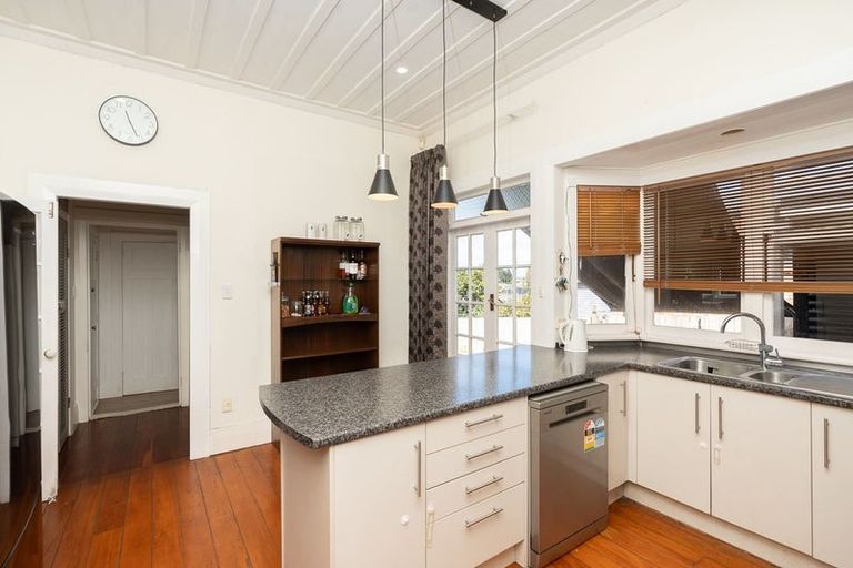 Photo of property in 9 Mahoe Street, Melville, Hamilton, 3206