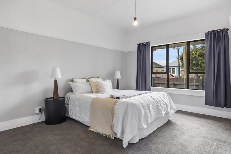 Photo of property in 280 Oxford Street, South Dunedin, Dunedin, 9012