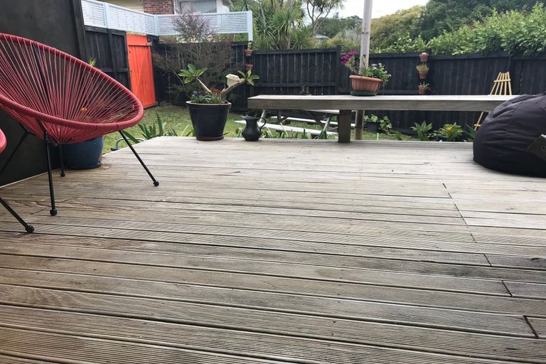 Photo of property in 2/25 Birchfield Road, Hauraki, Auckland, 0622