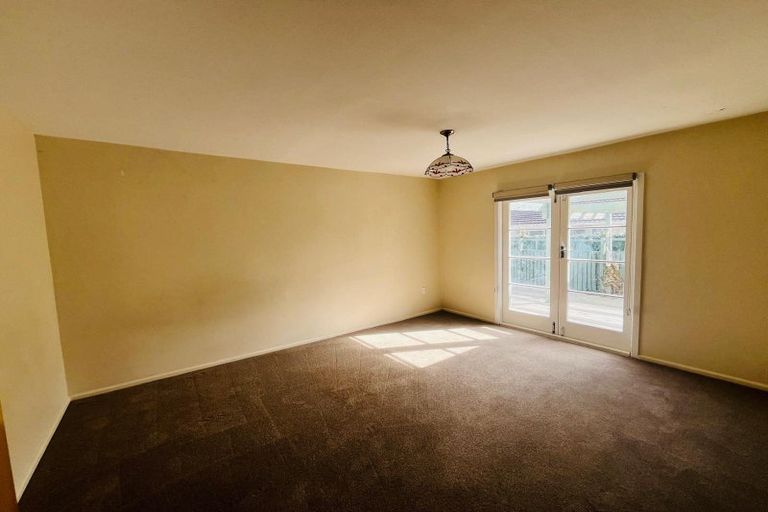 Photo of property in 116 Avonhead Road, Avonhead, Christchurch, 8042