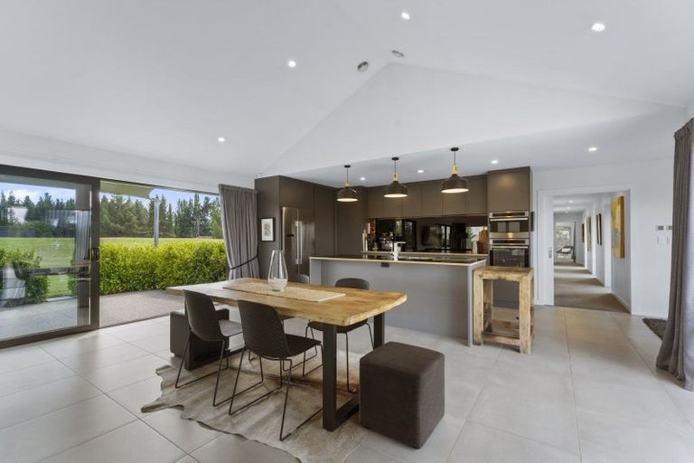 Photo of property in 195 Hillview Road, Alexandra, 9391