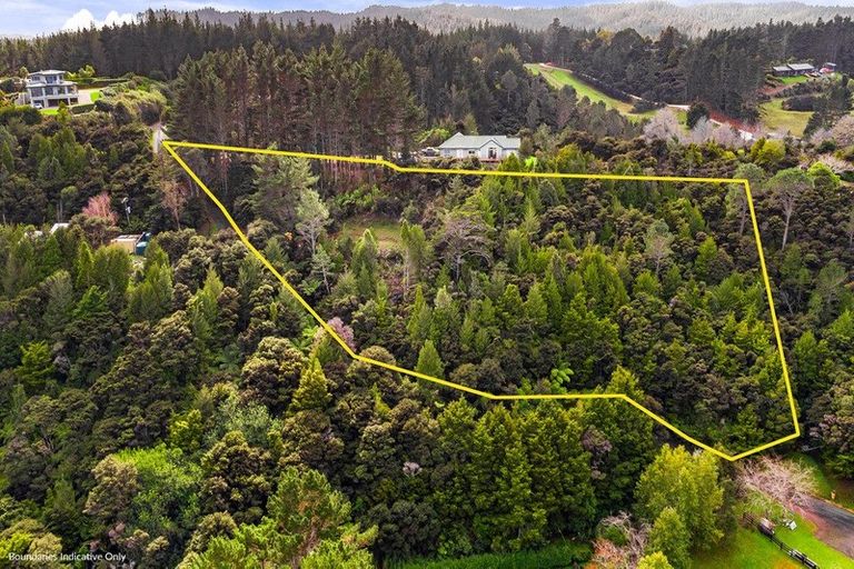 Photo of property in 48 Pinetone Road, Kumeu, 0892